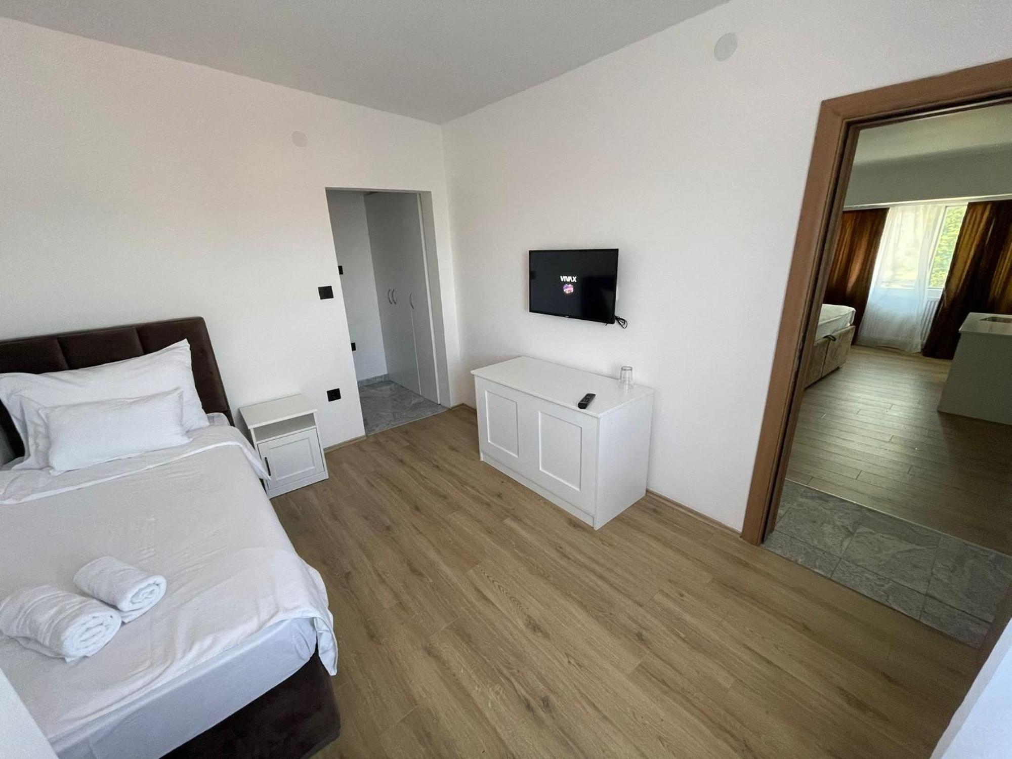 Sky Apartmani & Spa Leskovac  Phòng bức ảnh