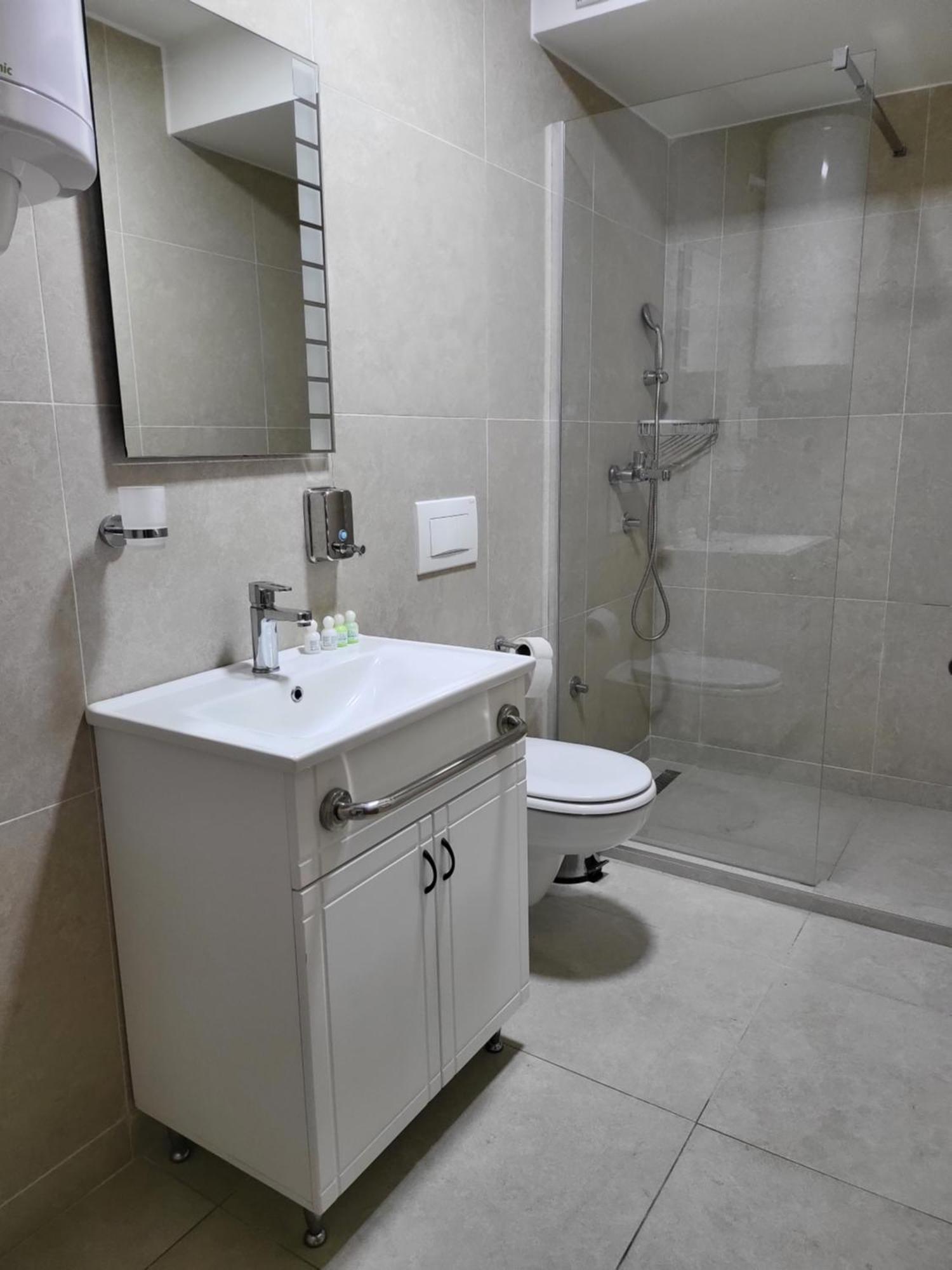 Sky Apartmani & Spa Leskovac  Phòng bức ảnh