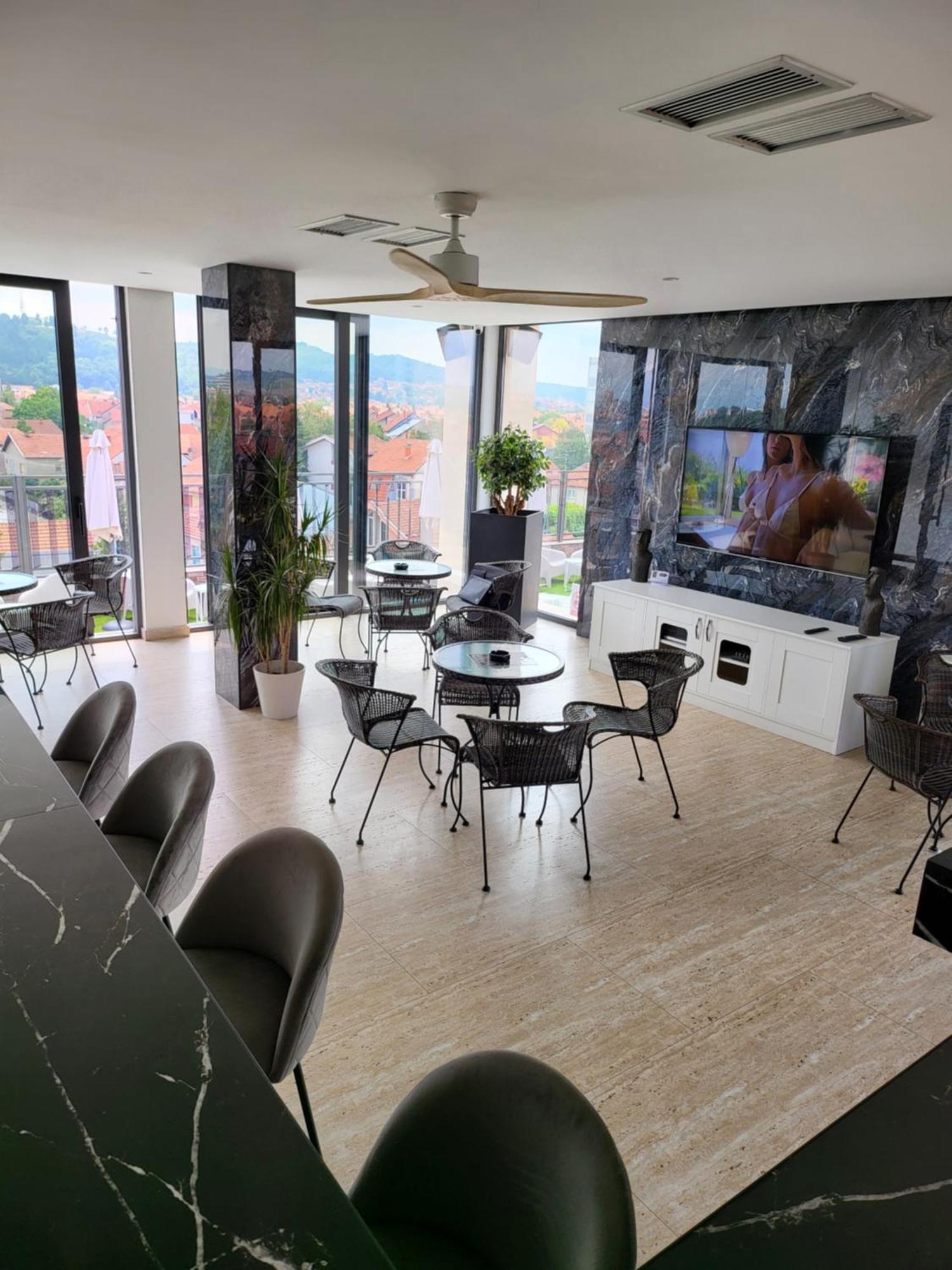 Sky Apartmani & Spa Leskovac  Phòng bức ảnh