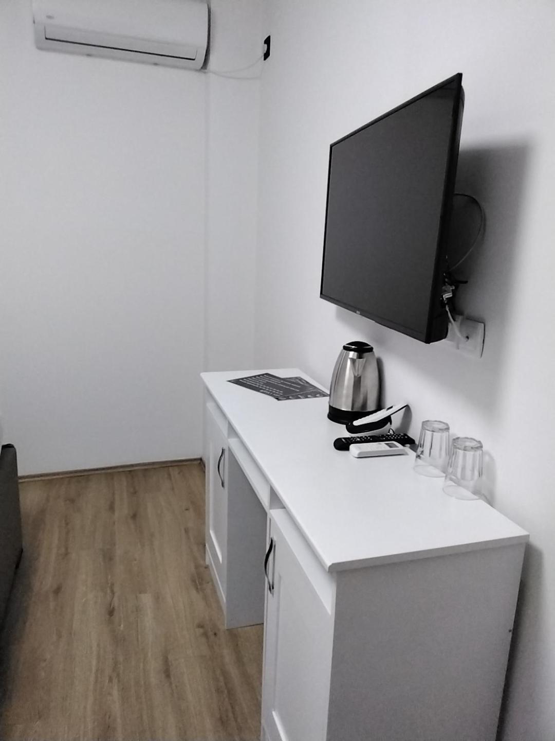 Sky Apartmani & Spa Leskovac  Phòng bức ảnh